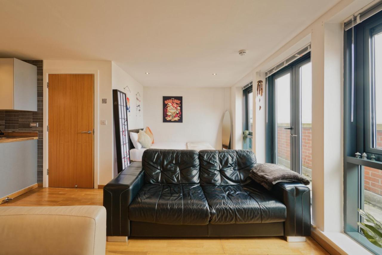 Sidemersey Livings- Convenient 1-Bedroom Flat With A View, Central Liverpool Exteriér fotografie